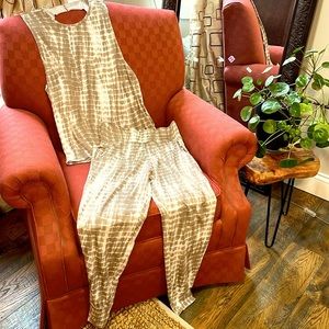 Onzie Cream and Camel Print Athleisure Outfit
